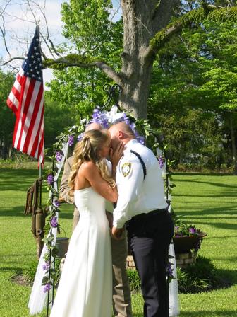 Married Kiss